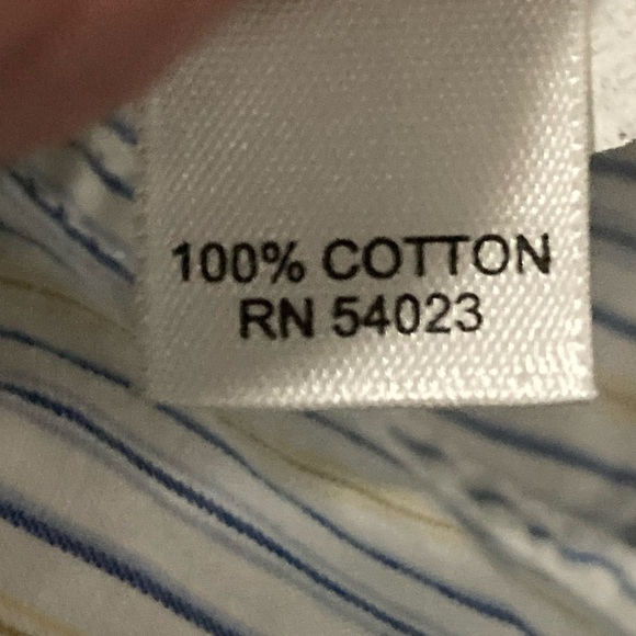 Banana Republic Men’s XL Striped Classic Fit Button Down Shirt - Picture 6 of 6